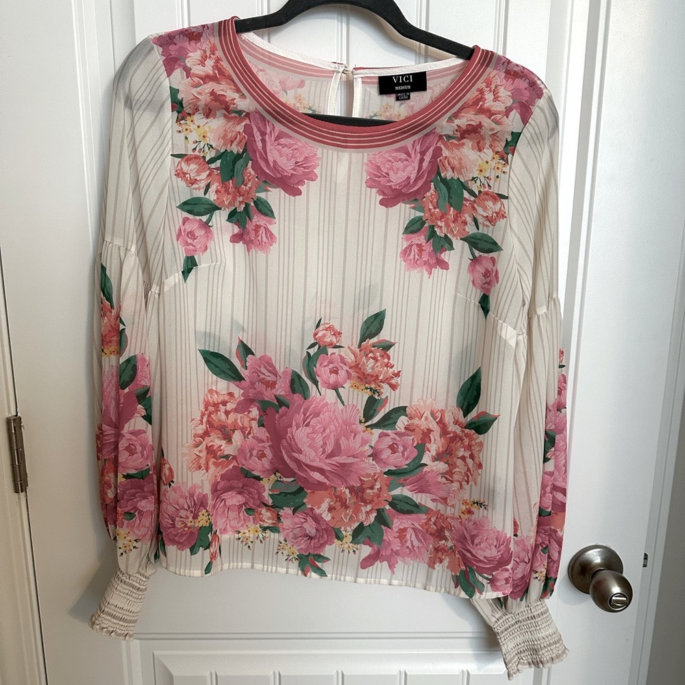 Vici Women's Floral Pink and White Top